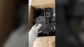 8-97042245-0 8-98243605-0 ISUZU NPR 700P에 적합한 전면 후면 스프링 브래킷