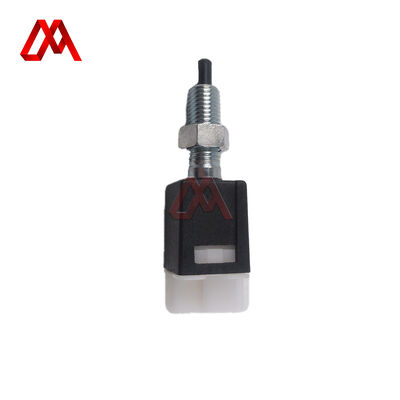 8-97358248-0 Clutch Switch 8973582480 for ISUZU NKR55 VC46 4JB1T