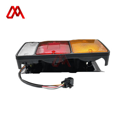 IZUMI MK485641 FE85 Right Rear Light For Mitsubishi Fuso Canter 